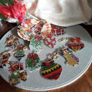 suspensions de Noël, déco de sac, de voiture.....